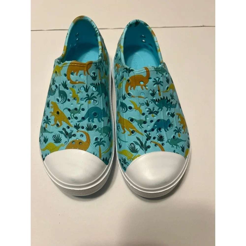 Boys‎ size 11/12 shoes (s-145)